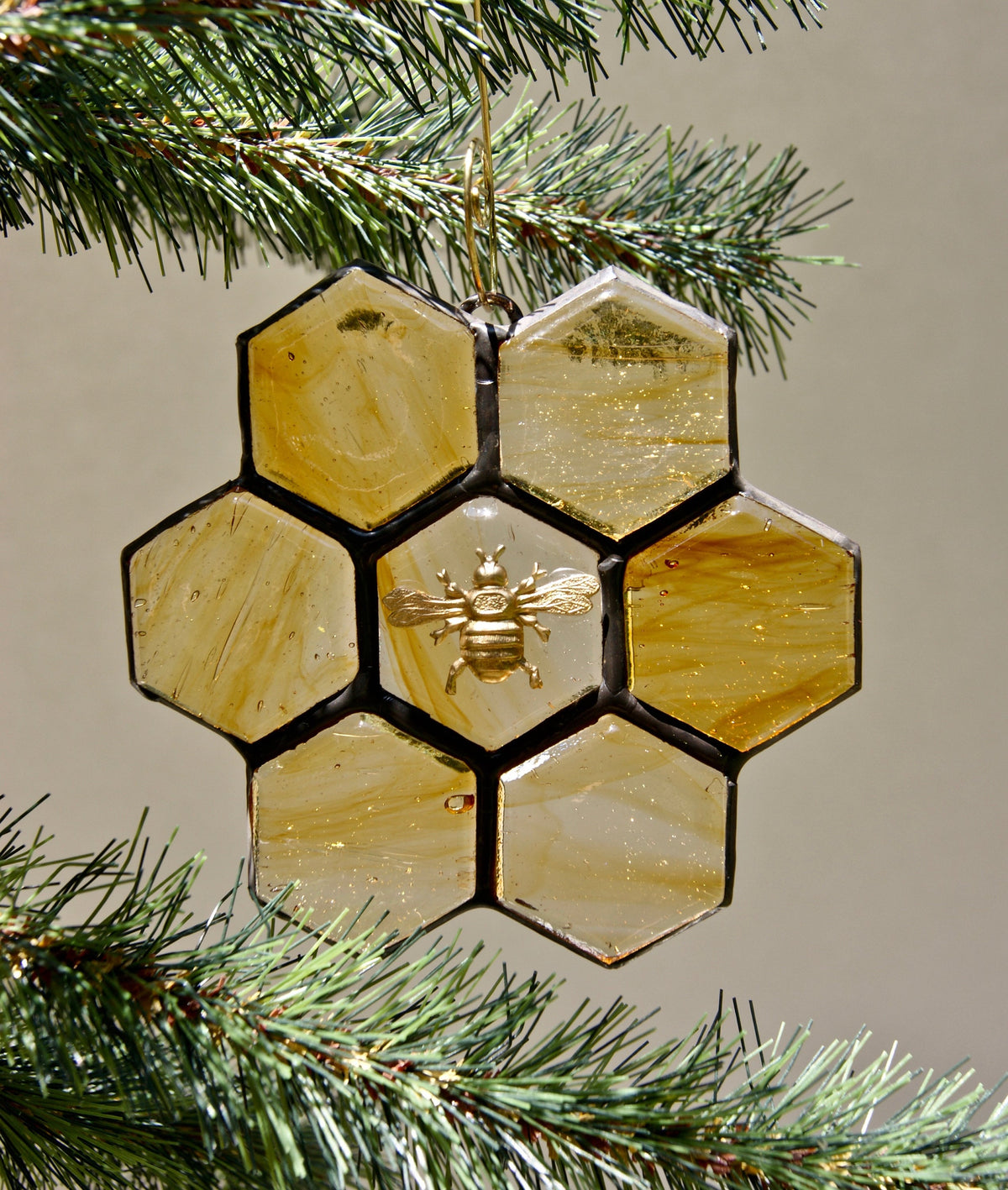 🐝 Stained Glass Bee Sun Catcher (Buy 2 Free Shipping)